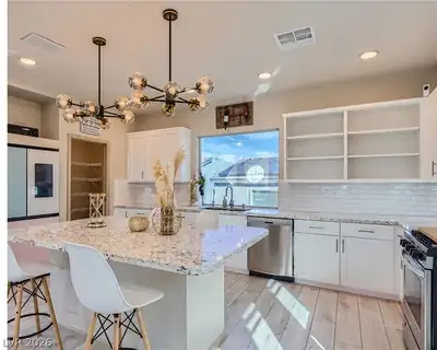 8044 Haywood Estate Avenue Kitchen
