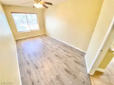 8482 Canvas Vest Court Bedroom