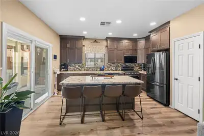 8029 Peaceful Woods Street Kitchen