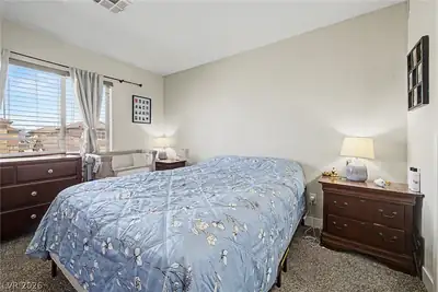 5208 Paradise Valley Avenue Bedroom
