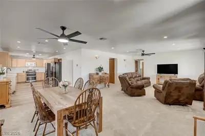 1920 Bowman Road Dining Area