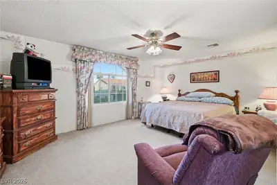 937 Plantation Acres Street Bedroom