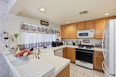 937 Plantation Acres Street Kitchen