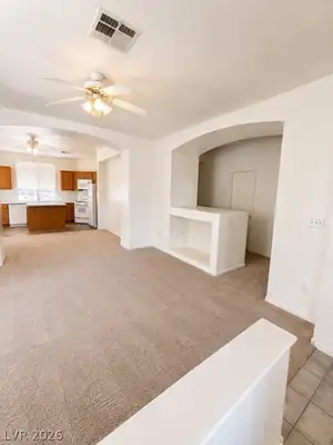 10748 Primrose Arbor Avenue Living Room