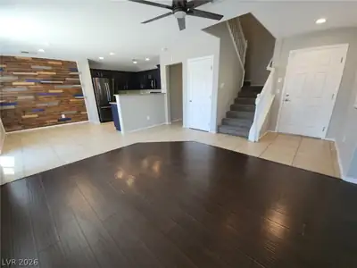 8253 Wildwood Glen Drive Living Room