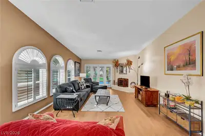 3016 Plaza De Monte Living Room