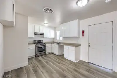 4016 Briar Court Kitchen