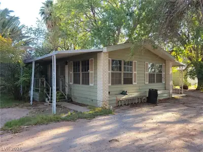 220 South Andersen Street, Overton