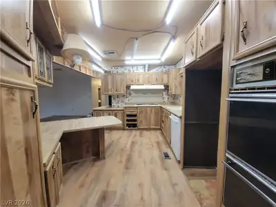 220 South Andersen Street Kitchen