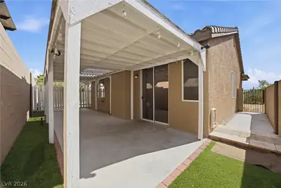 9113 Black Slate Street Patio