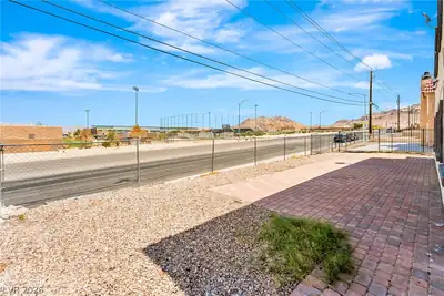 6914 Appleton Drive Yard