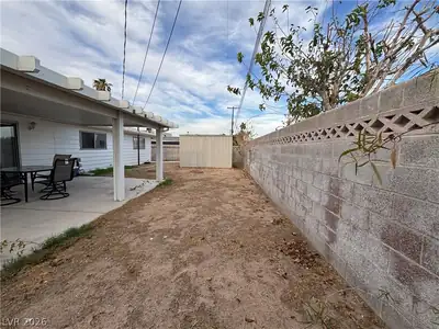 6325 ELTON Avenue Yard