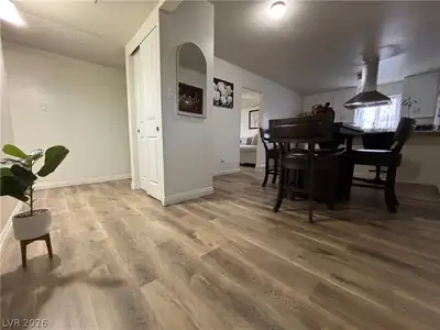 6325 ELTON Avenue Dining Area