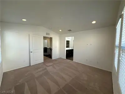 7563 Whitman Colonial Street Bedroom