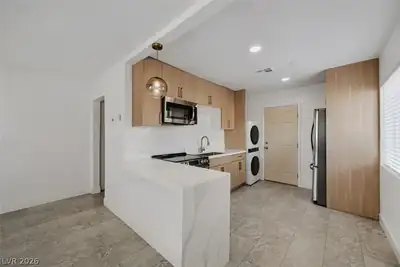 1934 Stanford Street A Kitchen