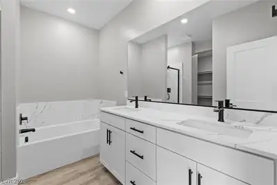 4516 Cave Lake Avenue Bathroom