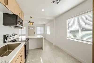 1934 Stanford Street B Kitchen