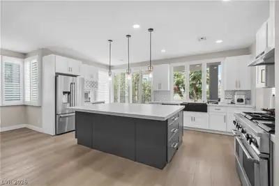 8848 Rainbow Ridge Drive Kitchen