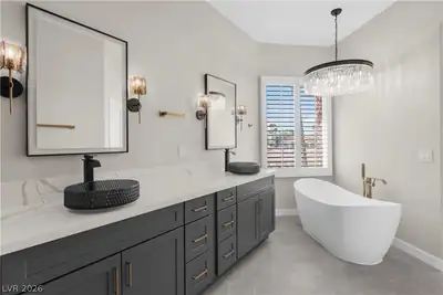 8848 Rainbow Ridge Drive Primary Bathroom