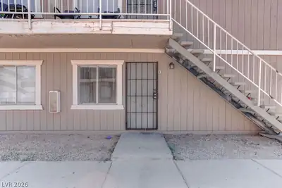 1810 Bartoli Drive 1 Entry