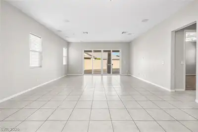 341 Alto Avec Lane Living Room