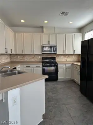 10375 Beallsville Street Kitchen