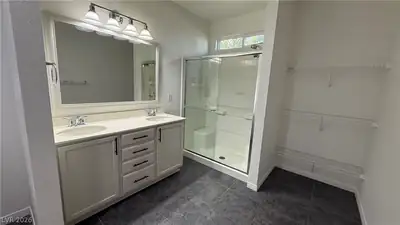 10375 Beallsville Street Primary Bathroom