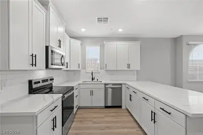 8352 Weidler Street Kitchen