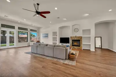 4528 Velvet Crest Lane Living Room