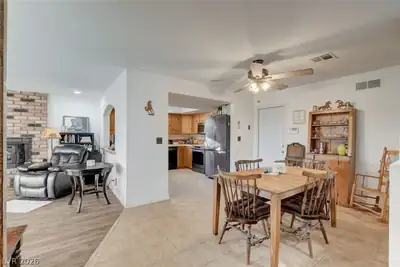 5305 Patricia Avenue Dining Area