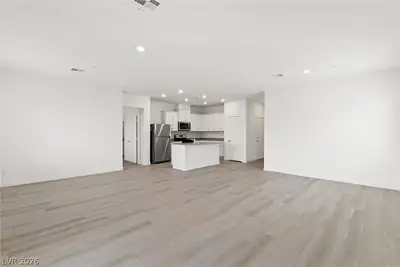 2754 Avril Point Street Living Room