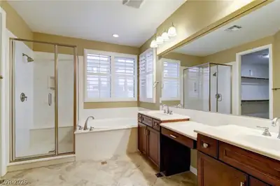 519 Las Ocas Court Primary Bathroom