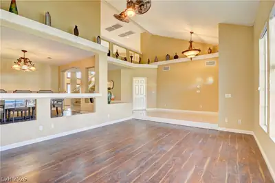 7525 Avalon Bay Street Living Room