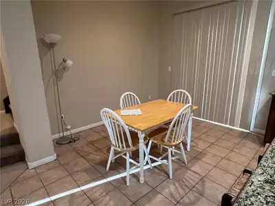 1978 Hollywell Street Dining Area