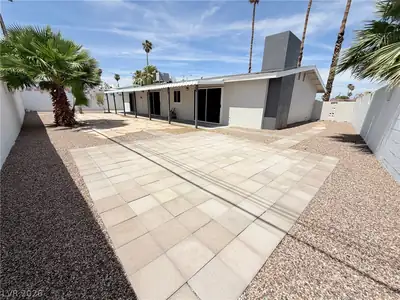 1483 Pawnee Drive 
