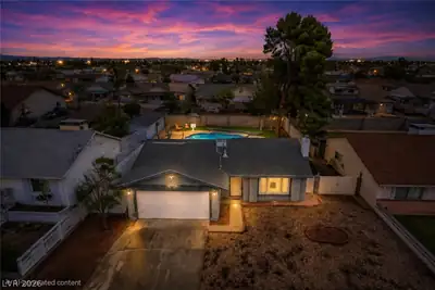 7112 Fenway Avenue Las Vegas, NV 89147