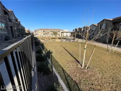 645 Bellus Place Yard