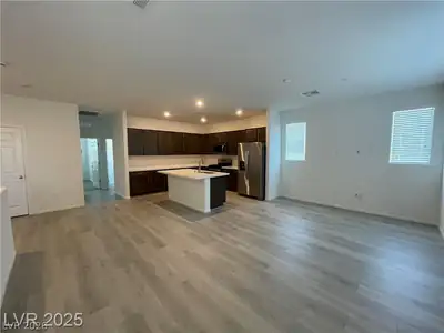 645 Bellus Place Living Room