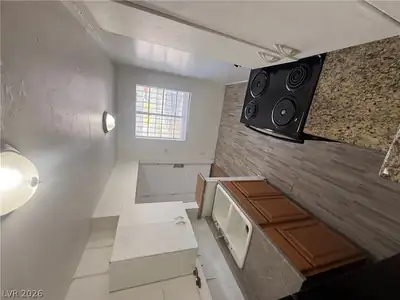 708 Jackson Avenue D Kitchen