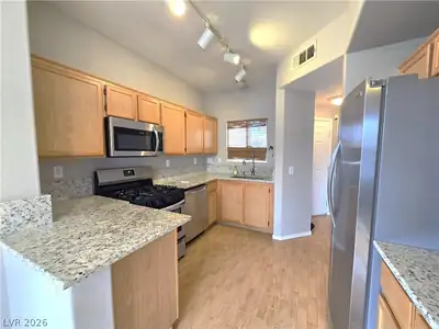 1050 East Cactus Avenue 2123 Kitchen