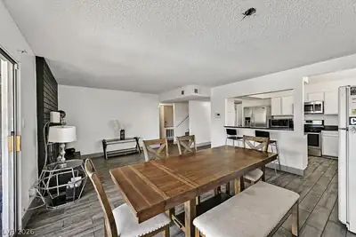4301 El Esteban Way Dining Area