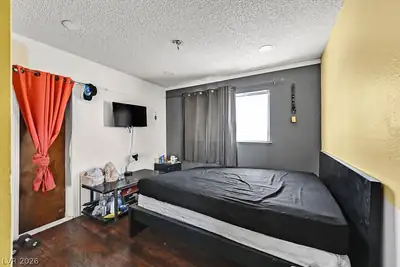 4301 El Esteban Way Bedroom
