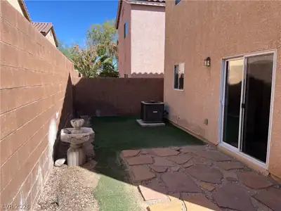 7933 Winken Court Yard