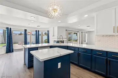 276 Helmsdale Drive Kitchen