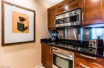 135 East Harmon Avenue 2020 Kitchen
