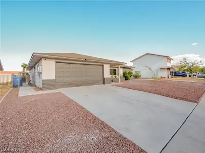321 Lakehurst Road, Las Vegas, NV 89145 Front of Structure