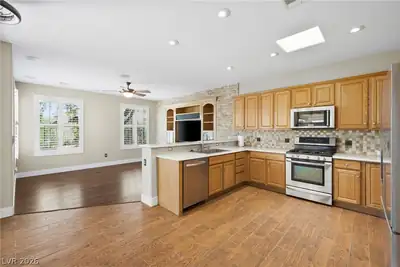 10347 Profeta Court Kitchen