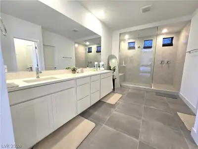 6366 Pipers Brook Lane Primary Bathroom