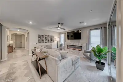 259 Sun Glaze Avenue Living Room