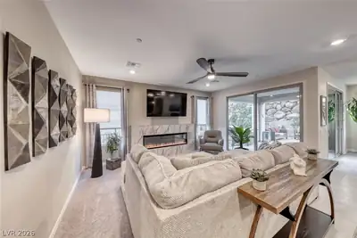 259 Sun Glaze Avenue Living Room